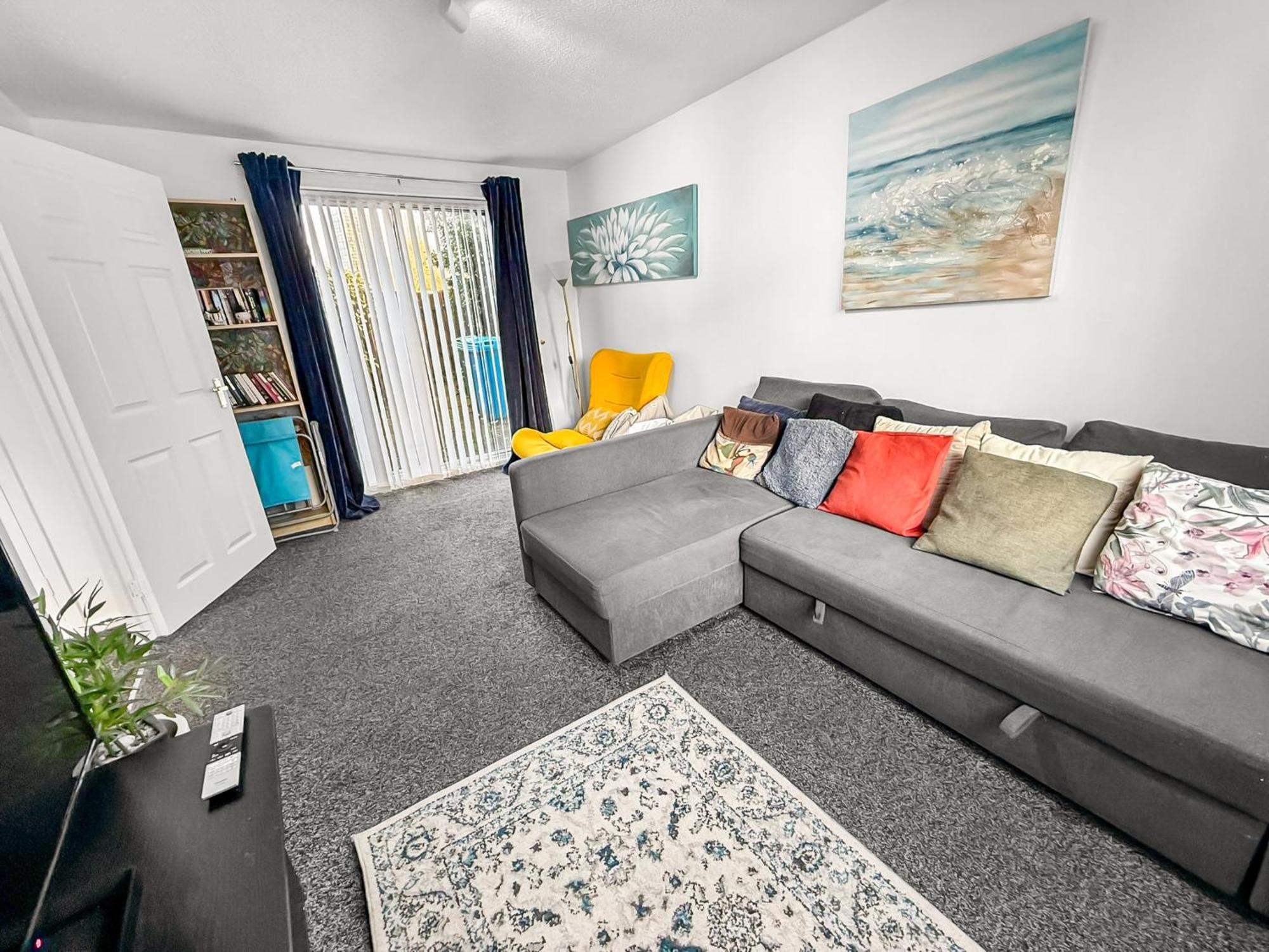 New Manchester Getaway Home - Free Gated Parking With Fob, Manchester